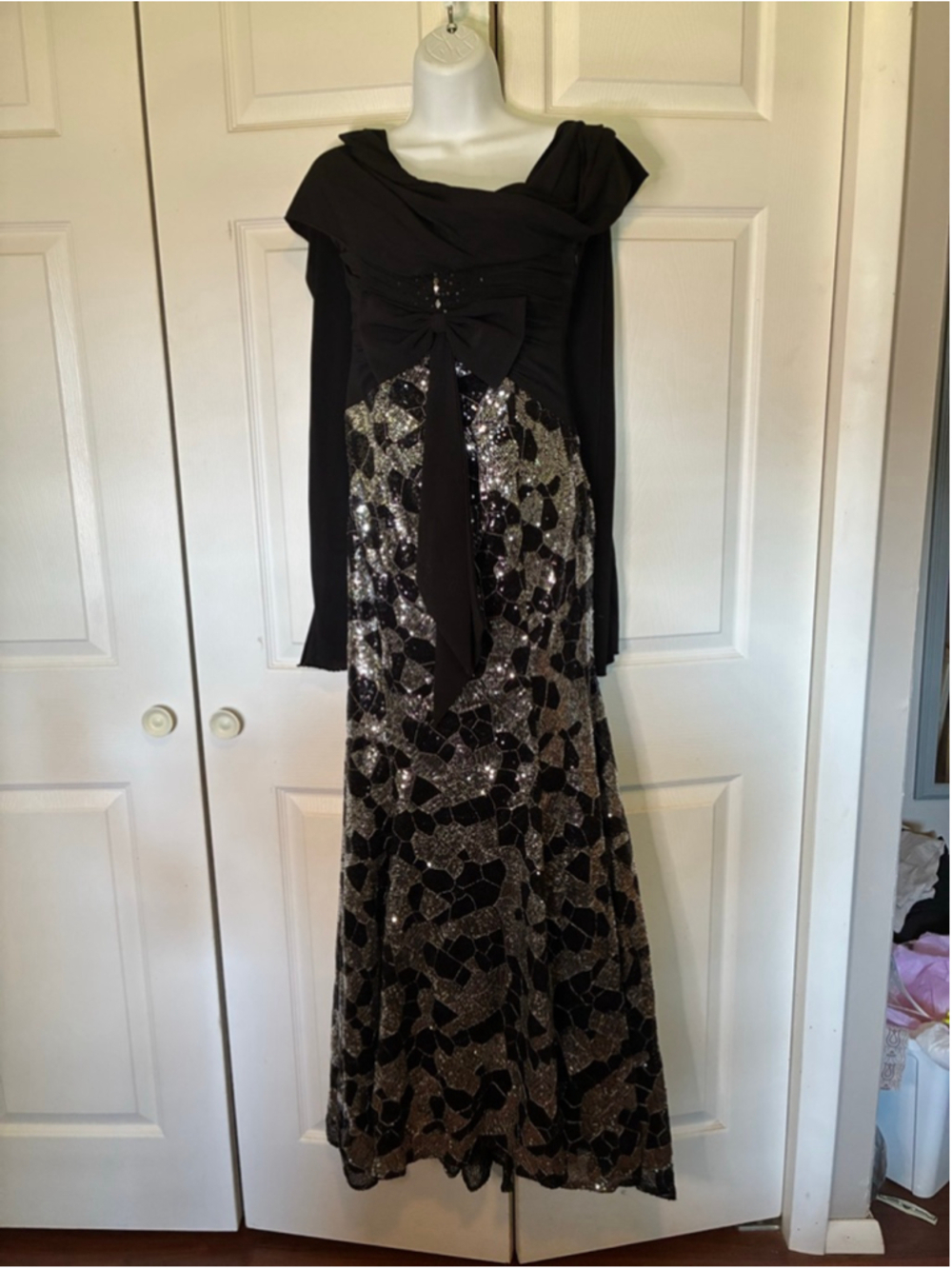 Women's Unbranded Prom Dress, Size 4, Black and Silver